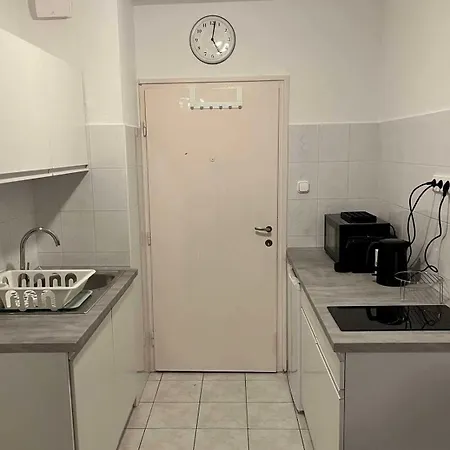 Hatszel Apartment *
